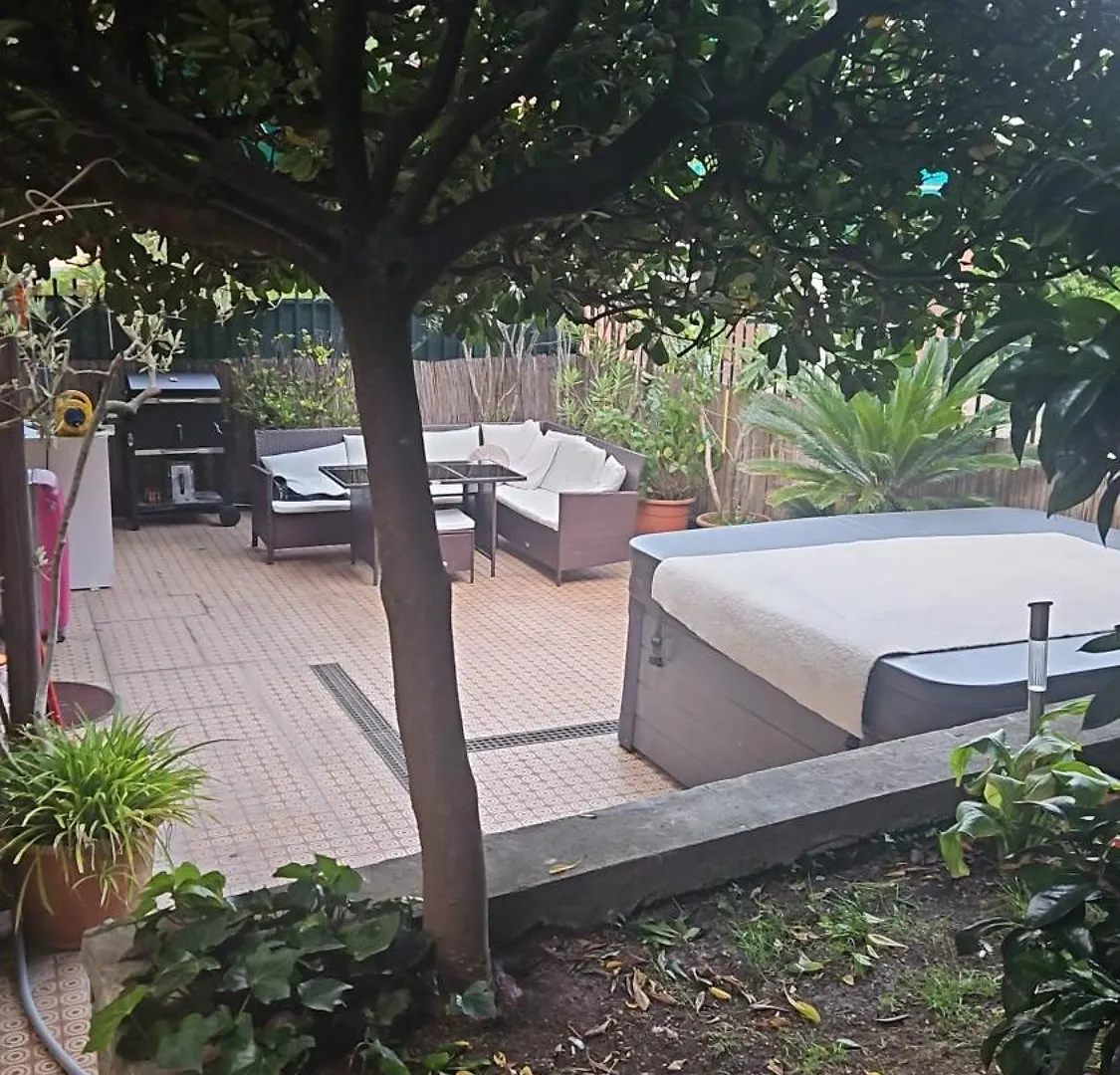 Family Apartment Rapallo Beautiful Jacuzzi 0*,